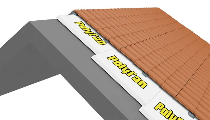 Techo de teja colonial con placas de Polyfan