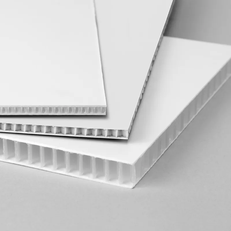 Planchas de corrugado plástico blanco